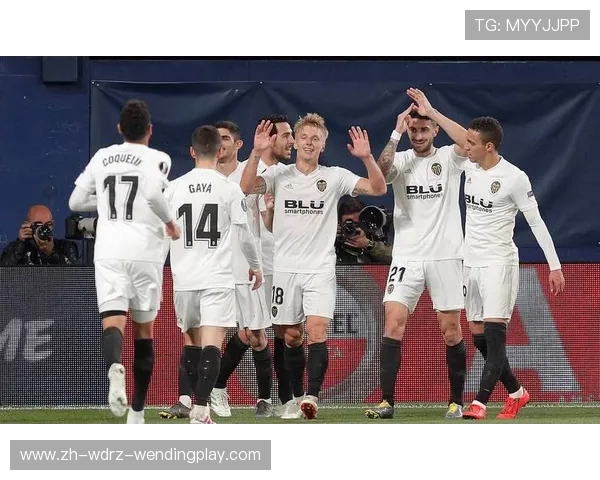 西甲联赛巴伦西亚队的赛季表现与战绩分析